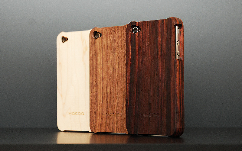 手触り感を活かした無垢材の木製iPhone ケース