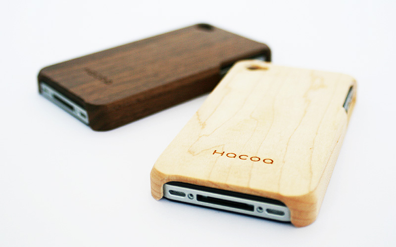 手触り感を活かした無垢材の木製iPhone ケース